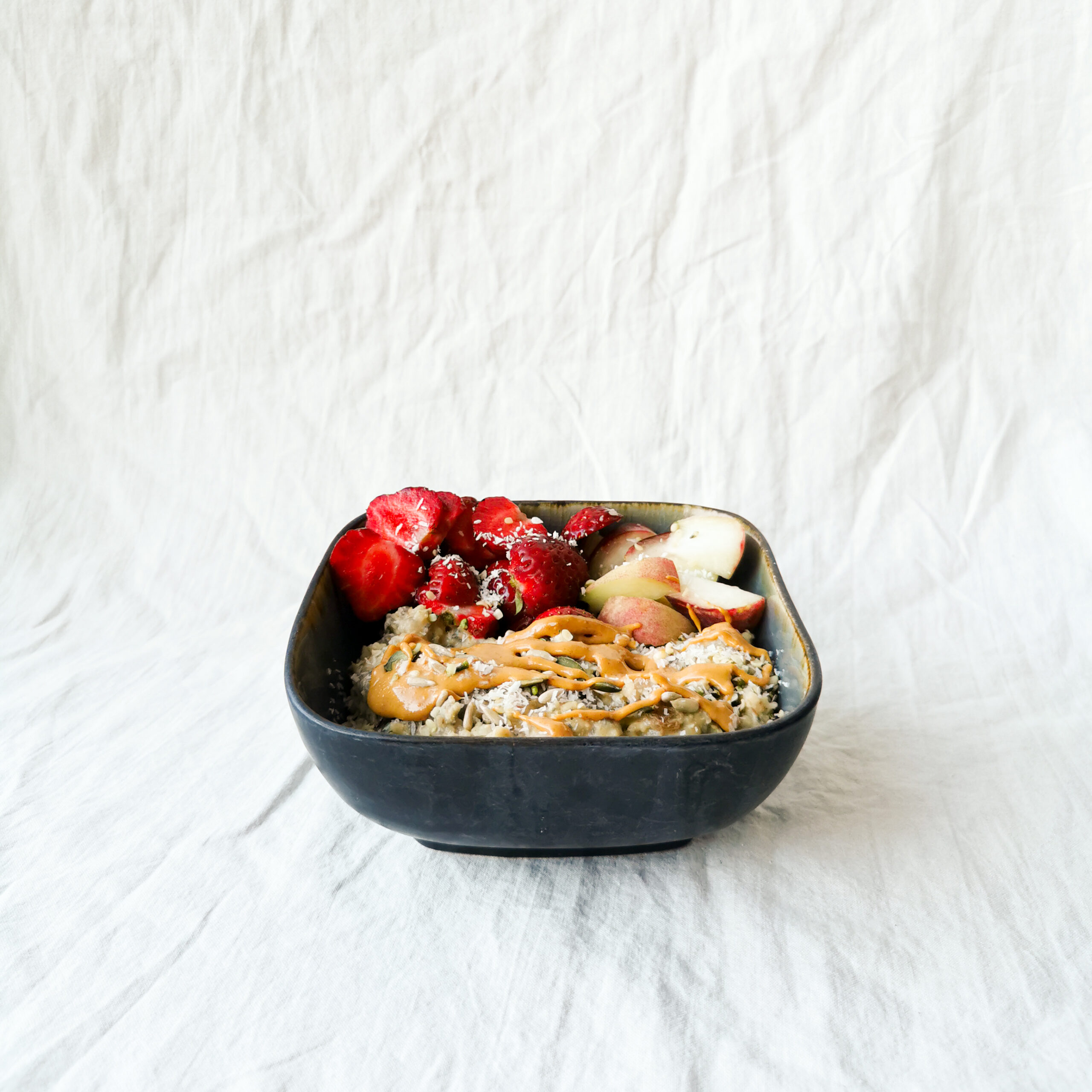 Lees meer over het artikel Fruity coconut oats (vegan)